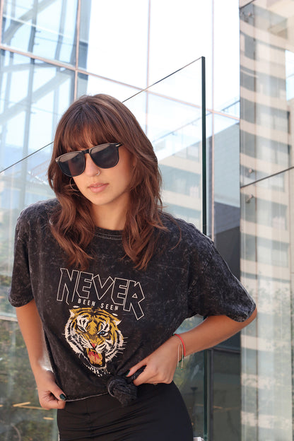 Polera Oversize Negra  Tigre