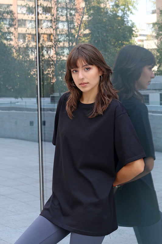 Polera Oversize Lisa Negra