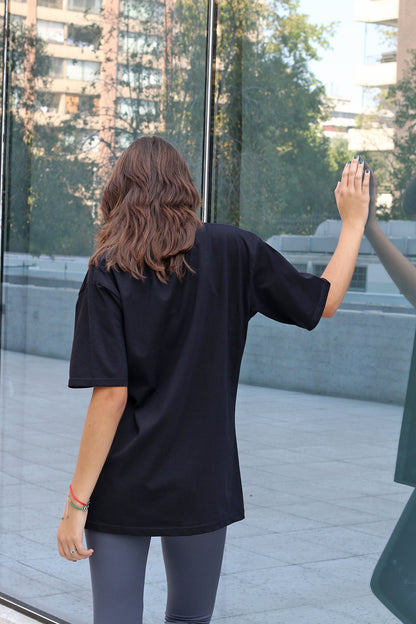 Polera Oversize Lisa Negra
